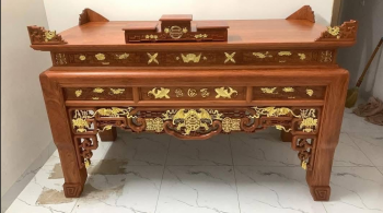 Nên chọn kiểu bàn thờ nào cho căn hộ chung cư?